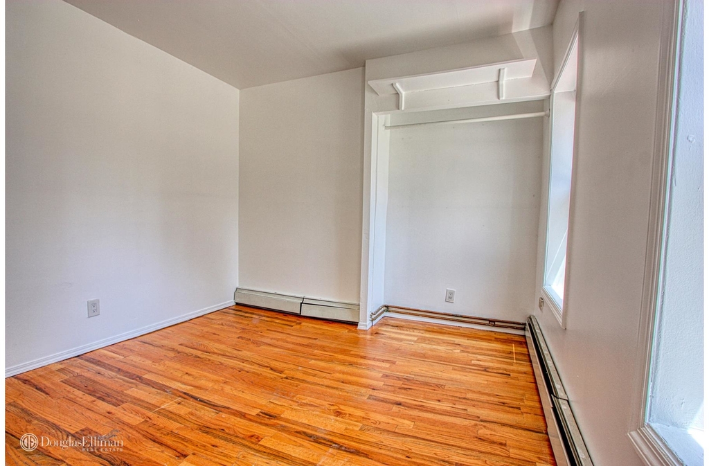 607 Second Avenue - Photo 2