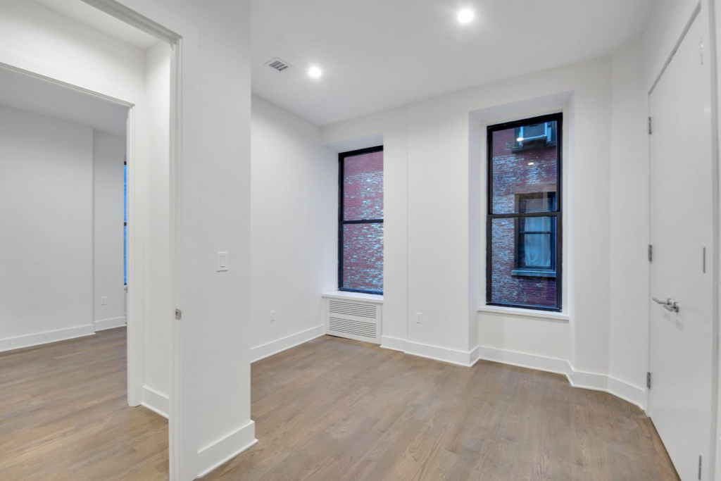 121 Madison Avenue - Photo 5