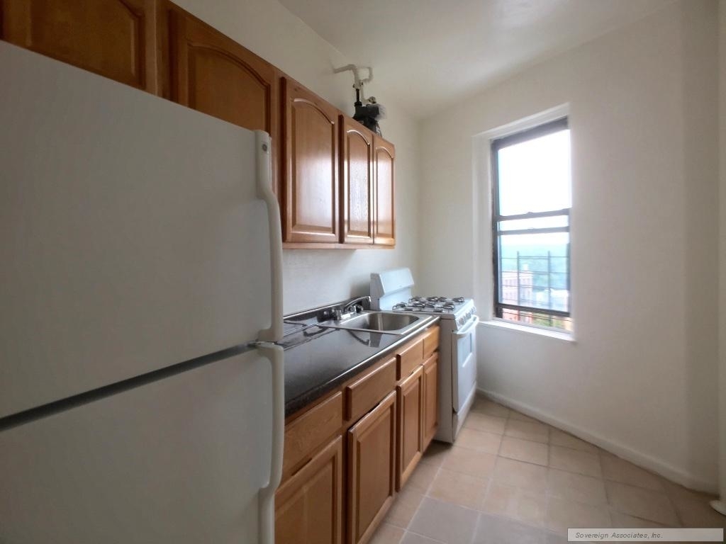 116 West 238th Street - Photo 4