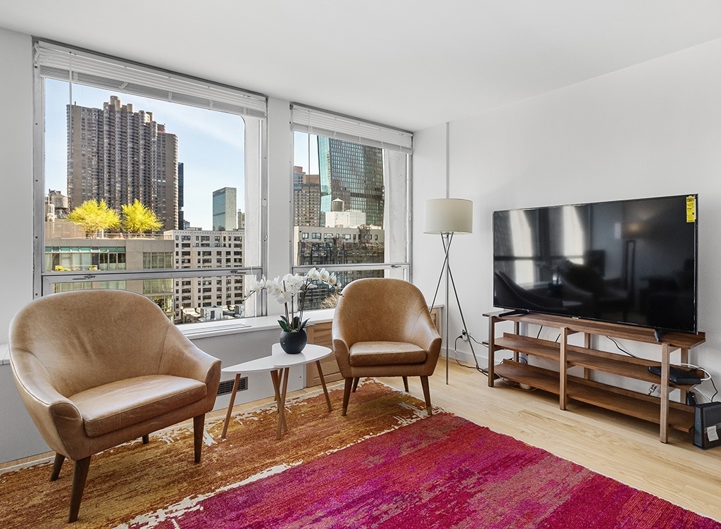 300 East 33rd Street - Photo 2