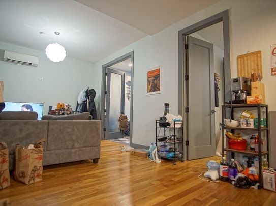 27 Woodbine St Brooklyn, NY 11221, USA - Photo 6