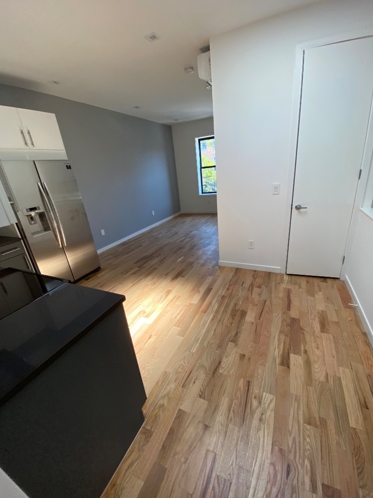 970 Rogers Avenue - Photo 7