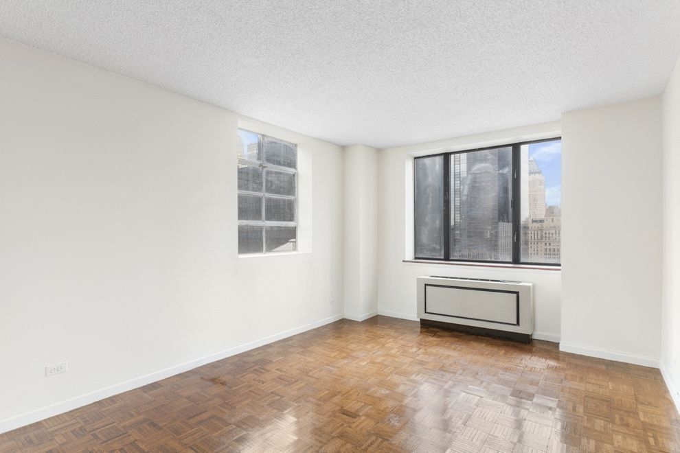 30 West 61st Street - Photo 5