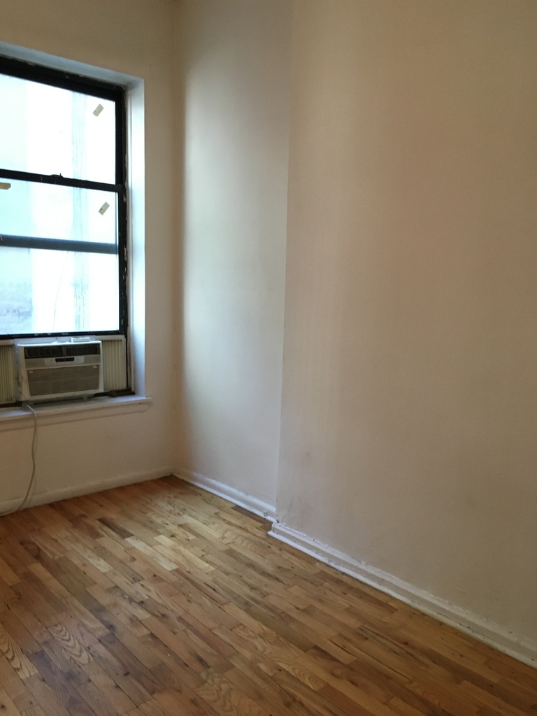 1505 Lexington Ave - Photo 3