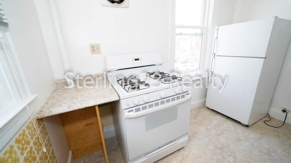 20-44 46th Street - Photo 4