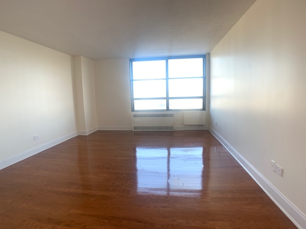 3333 Broadway - Photo 2