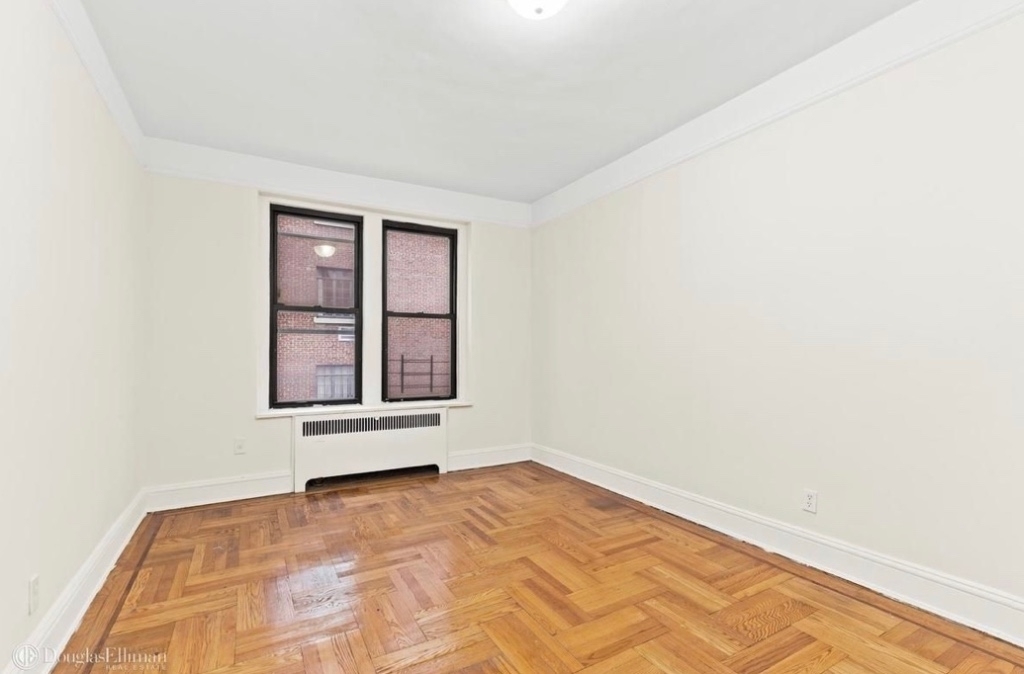 529 east 85 street  - Photo 4