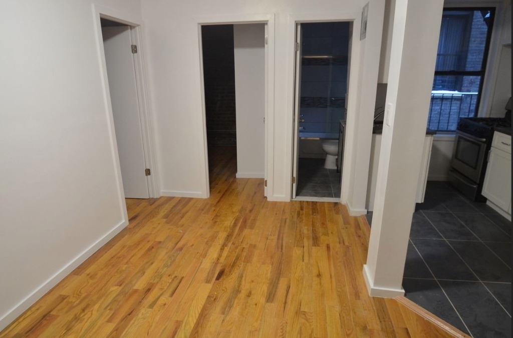 W 149 Street - Photo 1