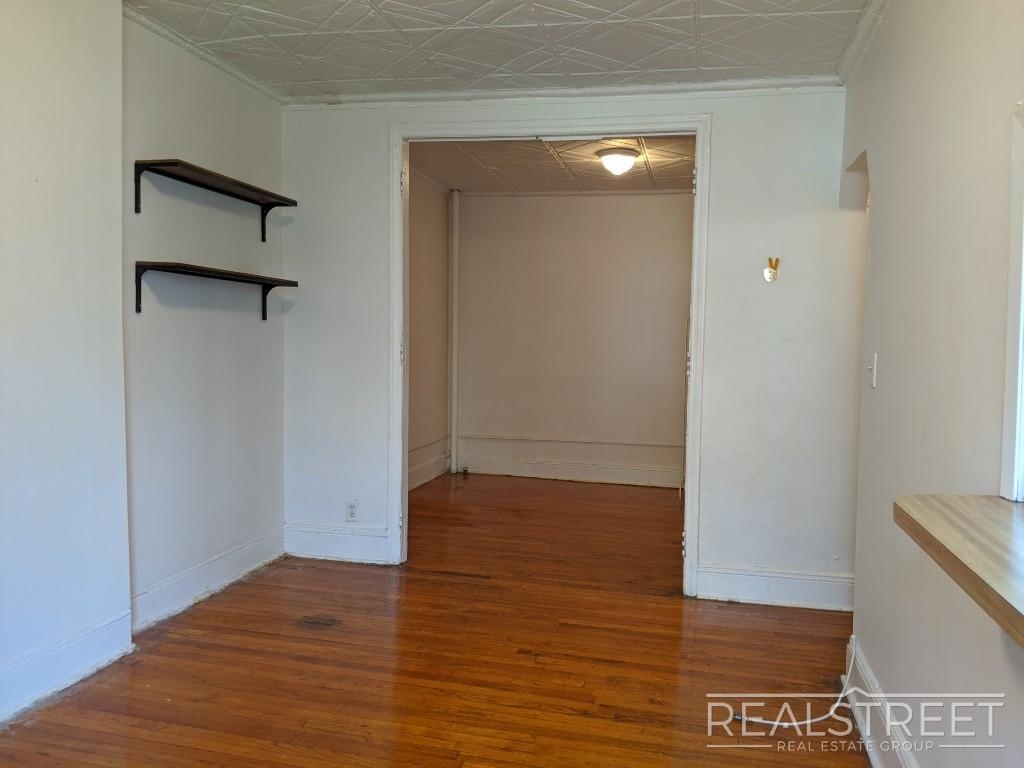 109 Luquer Street - Photo 2