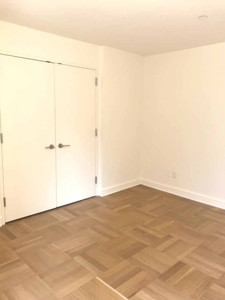 400 West 63rd Street - Photo 7