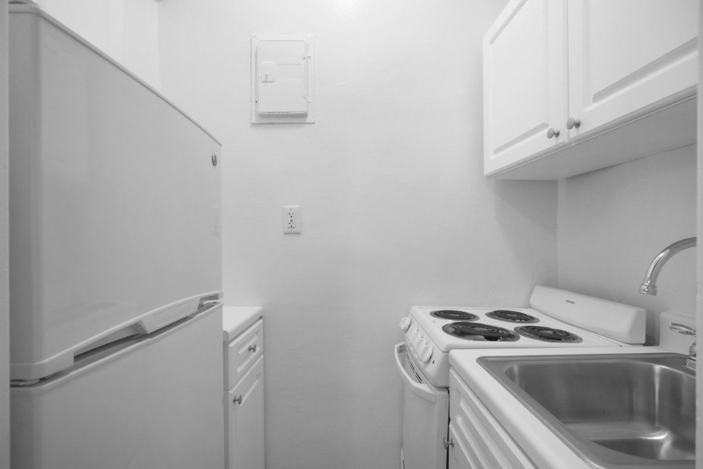 Copy of 208 West 23rd Street - Photo 1