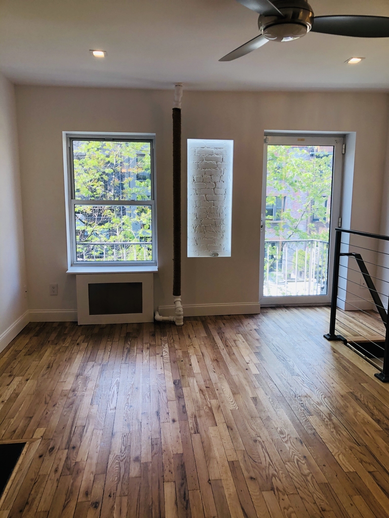 412 West 22nd Street - Photo 8