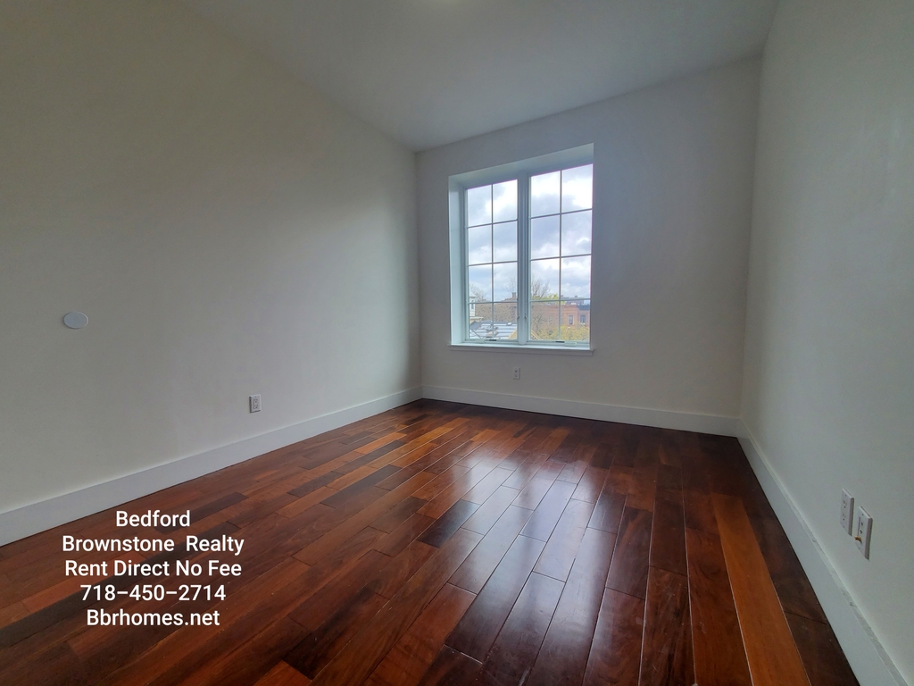 196 Macon Street - Photo 2