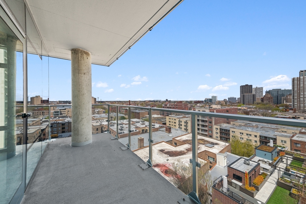 450 West Belmont Avenue - Photo 15