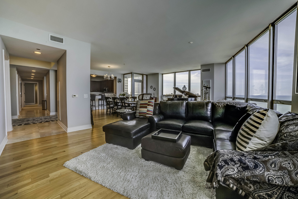 600 North Lake Shore Drive - Photo 10