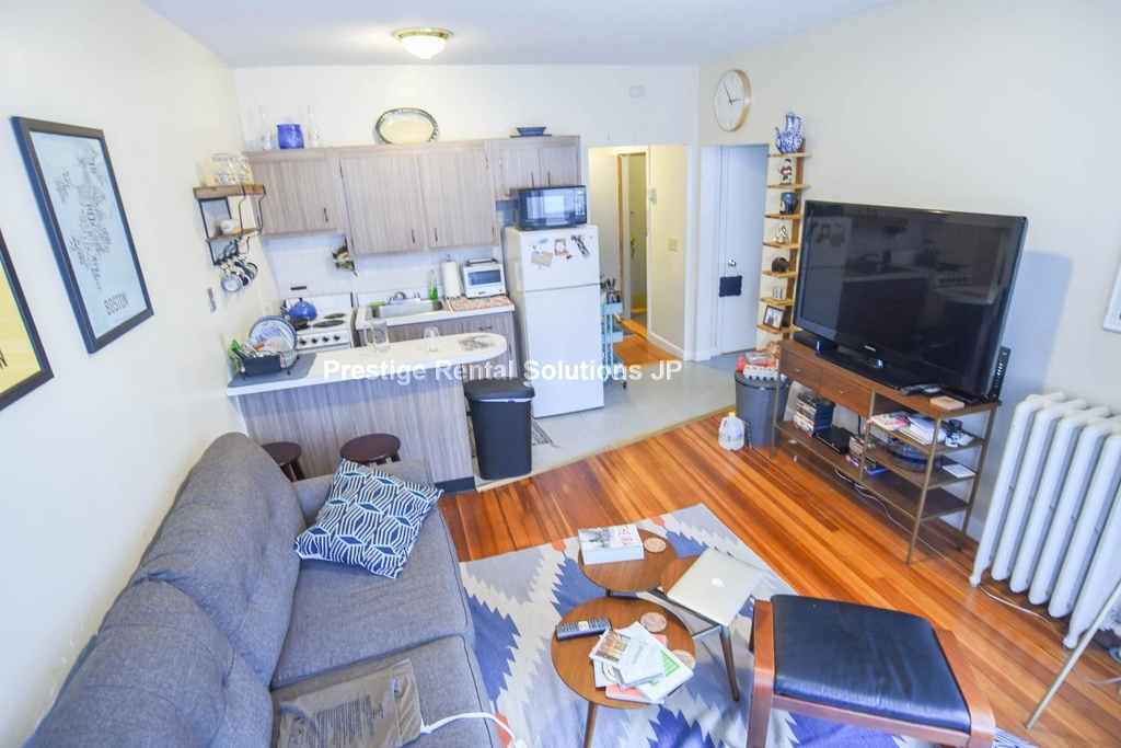 1120 Commonwealth Ave. - Photo 3