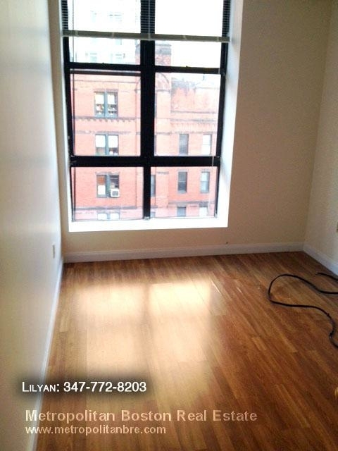 81 Essex St. - Photo 3