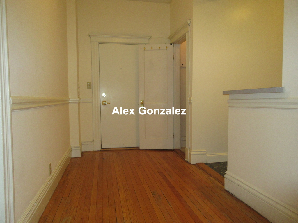 19 Queensberry St. - Photo 4