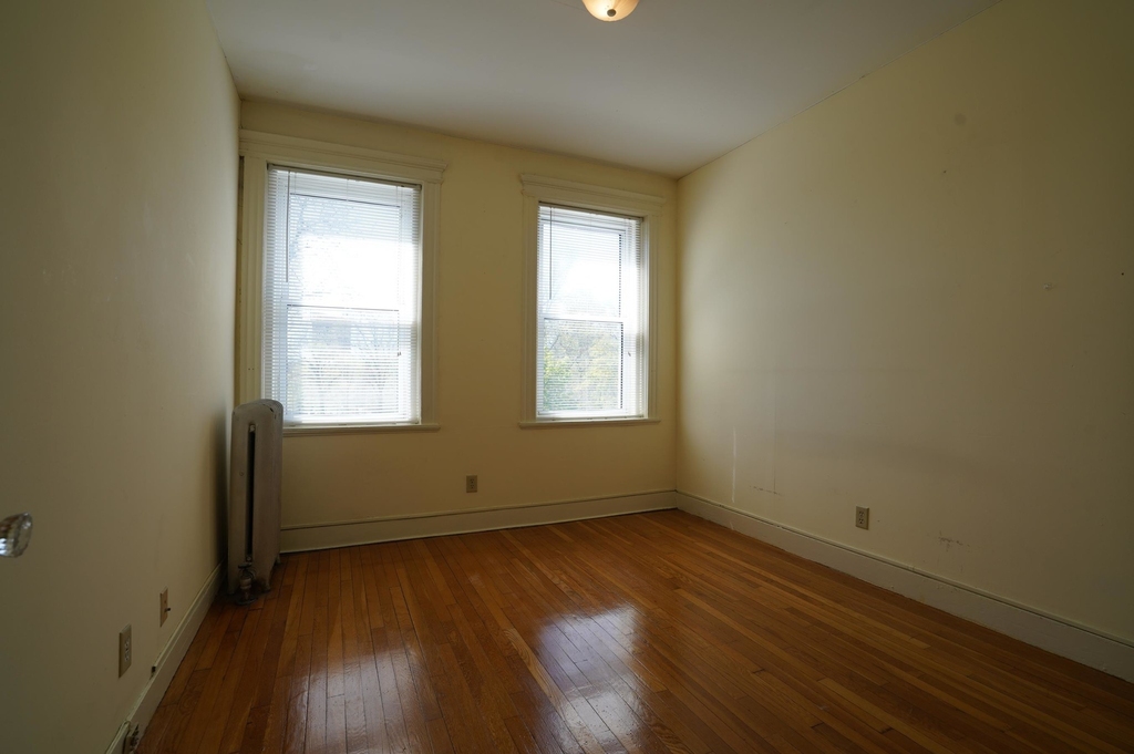 100 Queensberry St. - Photo 8