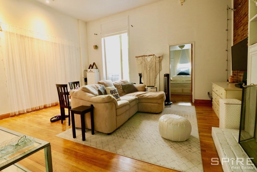 107 West 69th Street - Photo 3