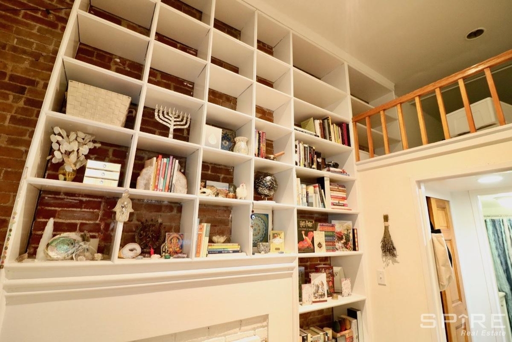 107 West 69th Street - Photo 11