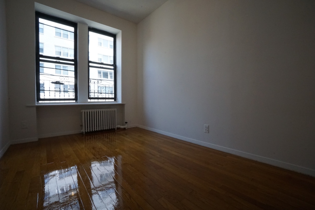 532 East 82nd Street - Photo 2