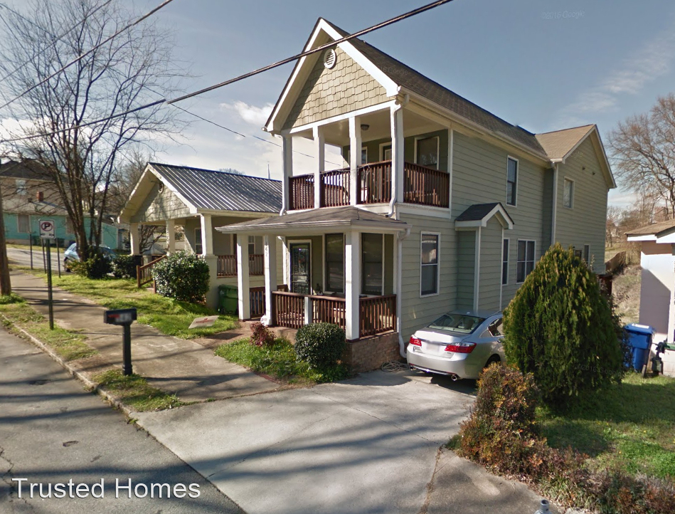 142 Little Street Se - Photo 0