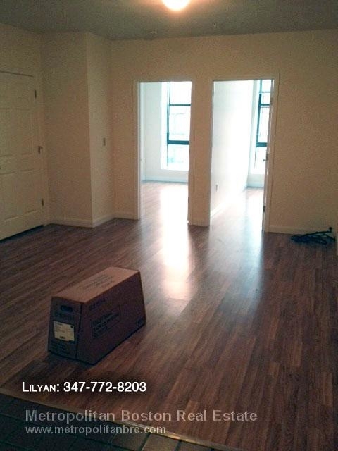 81 Essex St. - Photo 2