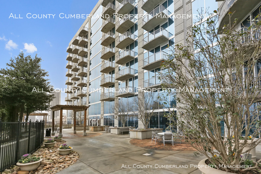 400 W Peachtree - Photo 0