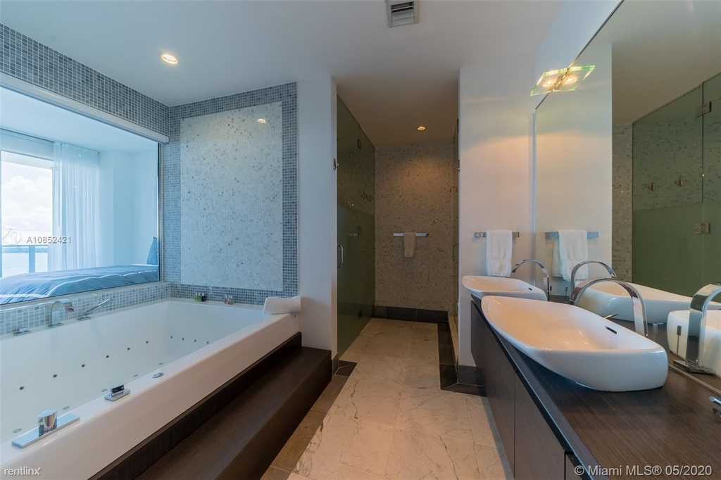 200 Biscayne Boulevard Way Apt 4701 - Photo 4