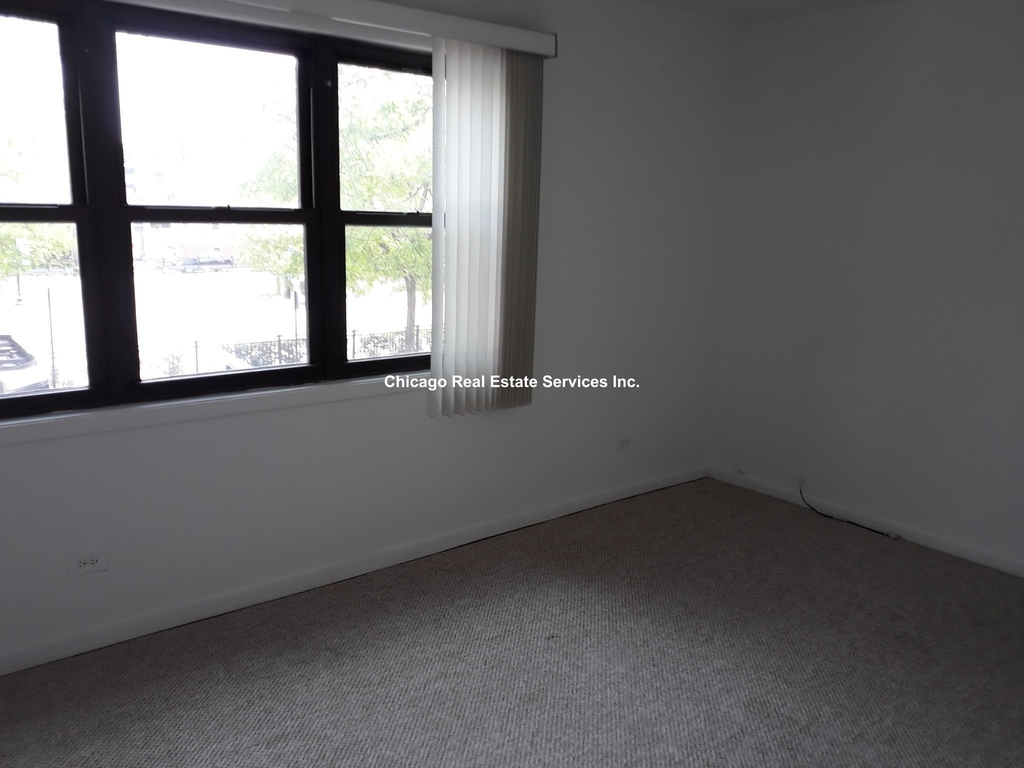 4520 Lincoln Ave. - Photo 4