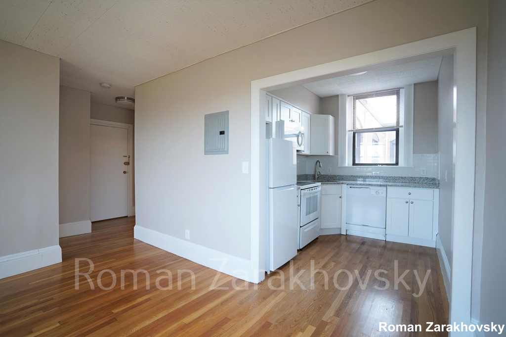 1455 Beacon St. - Photo 7