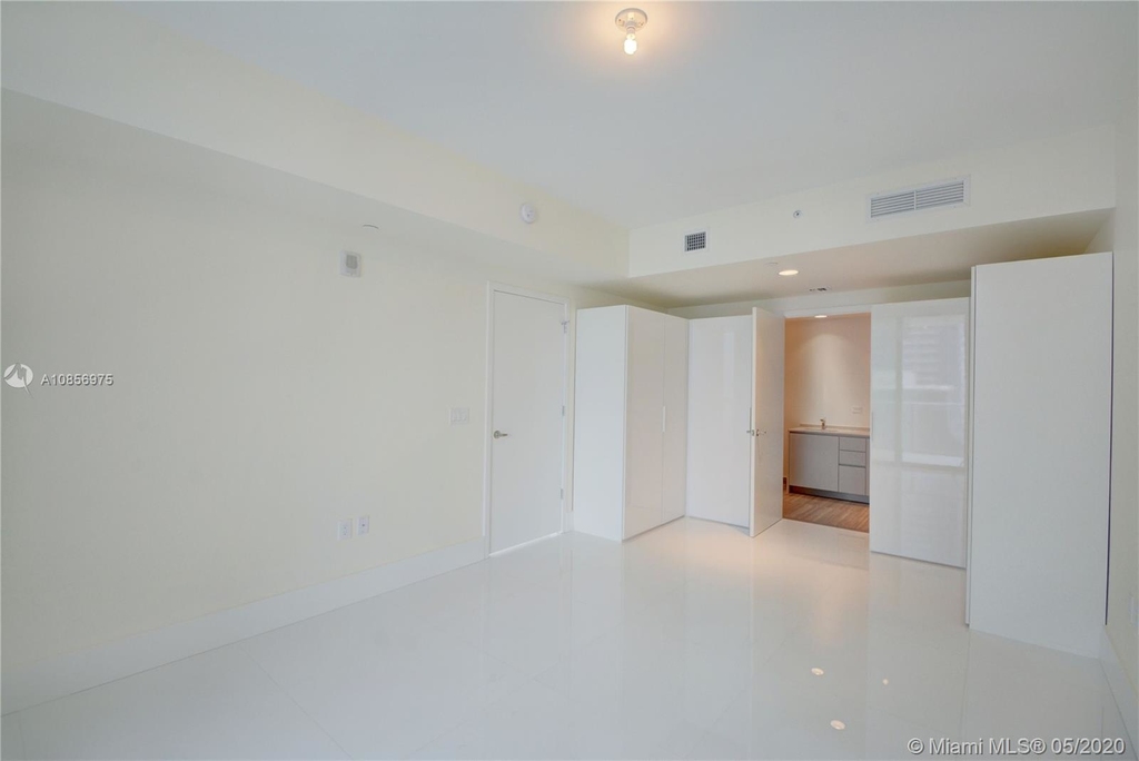 1010 Brickell Ave - Photo 10