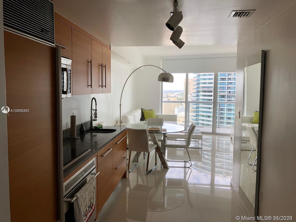 465 Brickell Ave - Photo 16