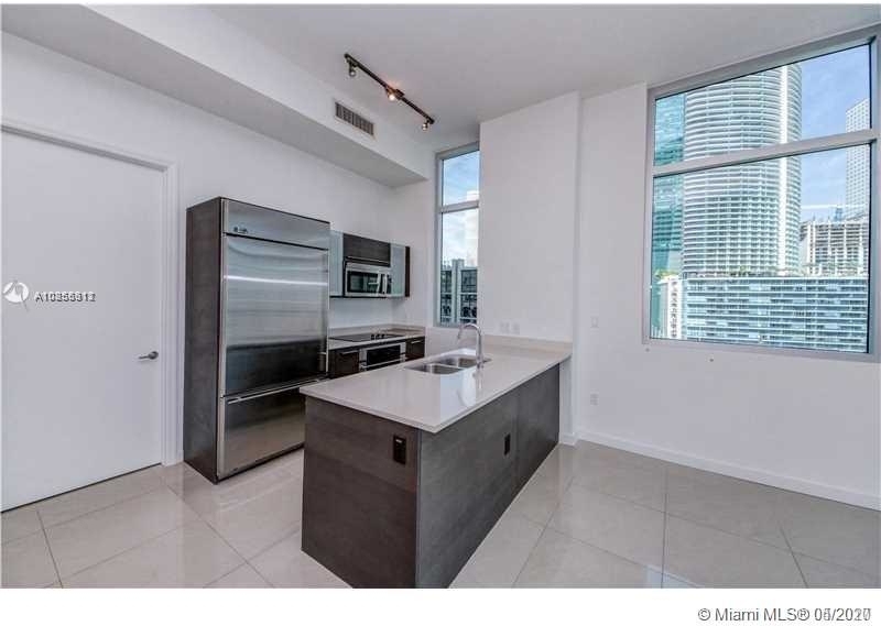 500 Brickell Ave - Photo 14