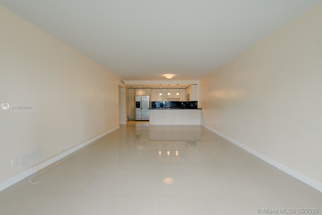 19370 Collins Ave - Photo 20