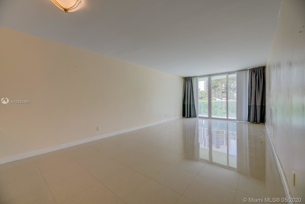 19370 Collins Ave - Photo 16