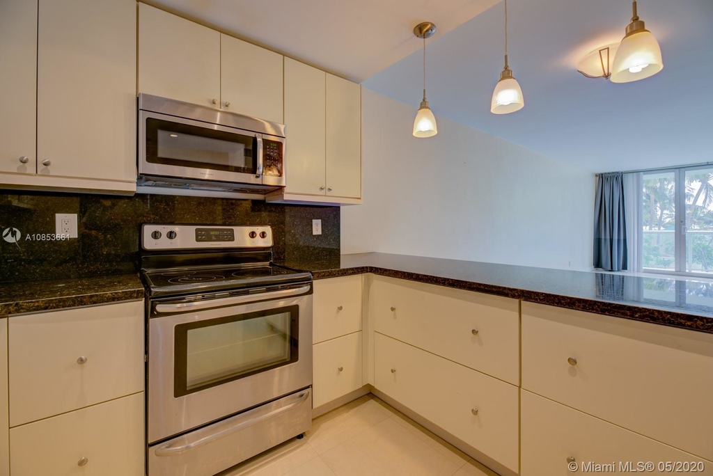 19370 Collins Ave - Photo 8