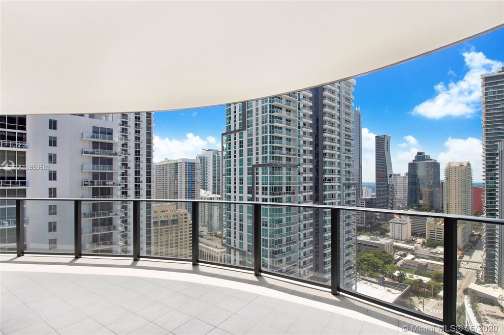 1000 Brickell Plz - Photo 1