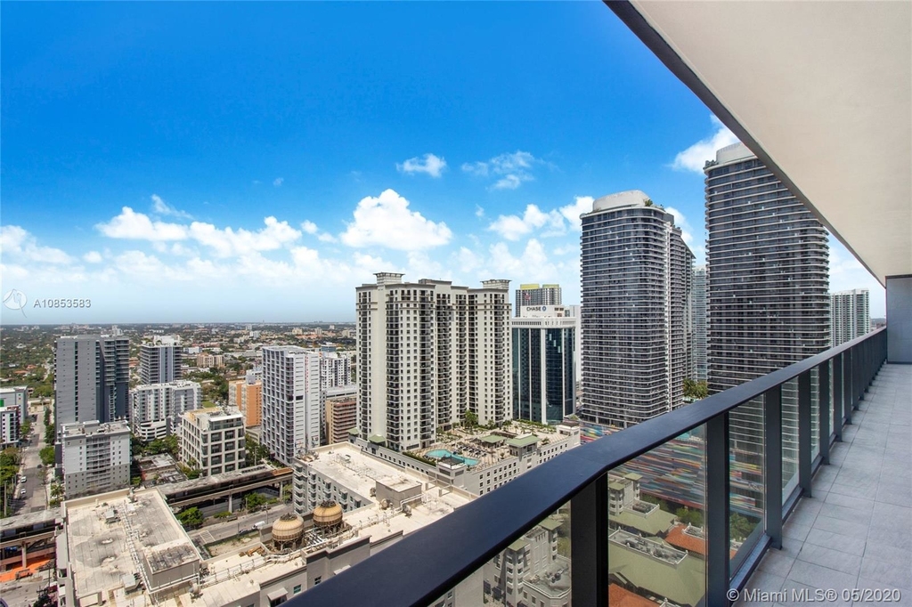 1000 Brickell Plz - Photo 4