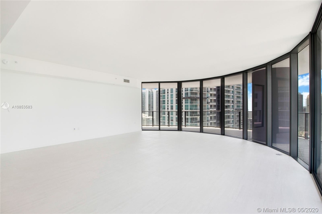 1000 Brickell Plz - Photo 15