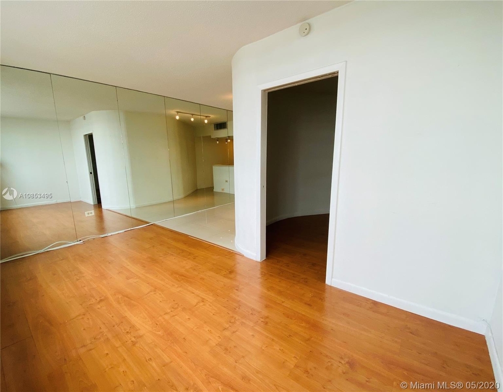 999 Brickell Bay Dr - Photo 17