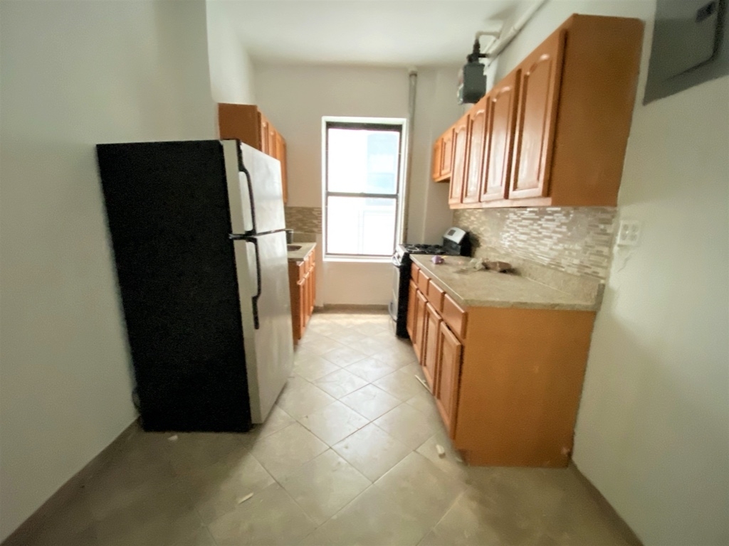 772 St. Nicholas Ave - Photo 1