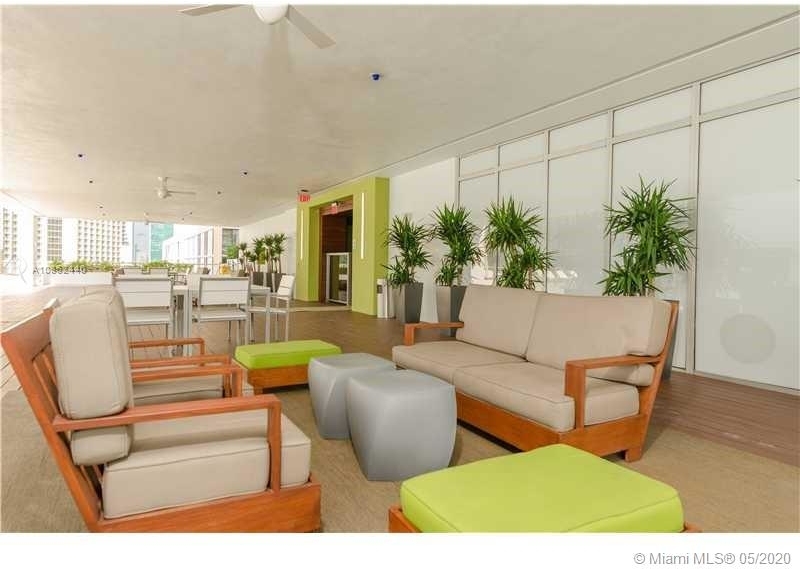 500 Brickell Ave - Photo 17