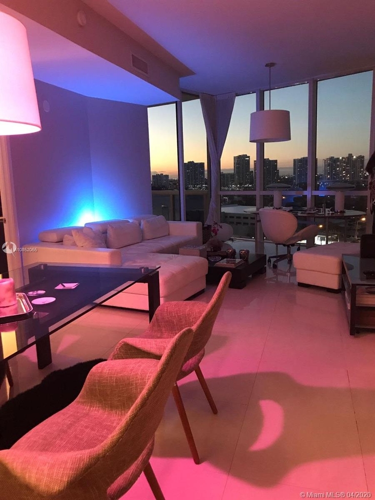 18101 Collins Ave - Photo 23