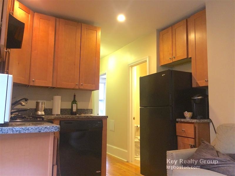 70 Joy St. - Photo 29