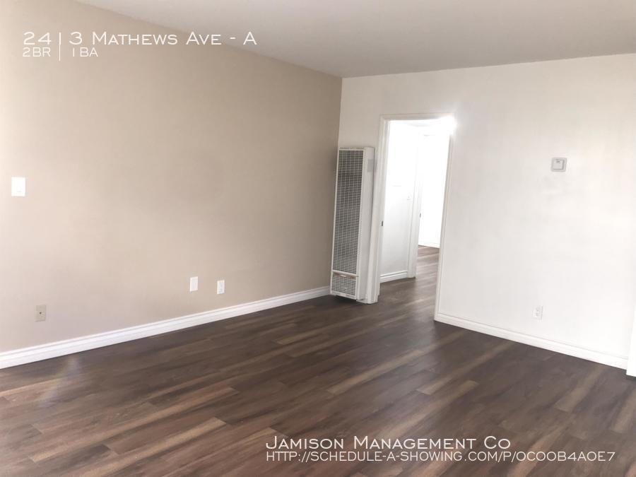 2413 Mathews Ave - Photo 2