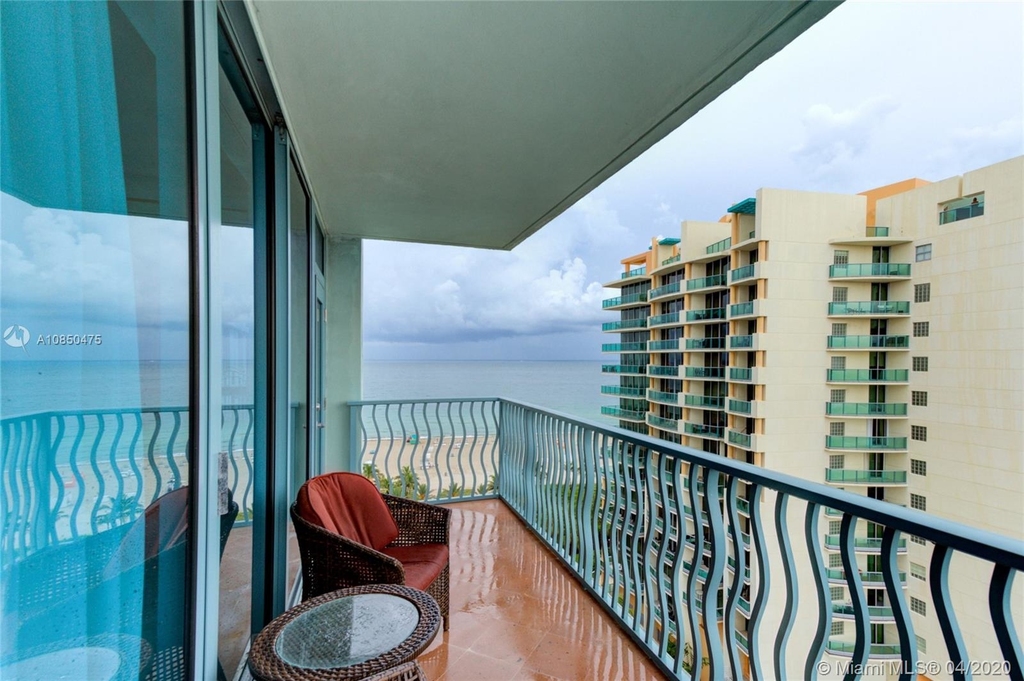 1500 Ocean Dr - Photo 3