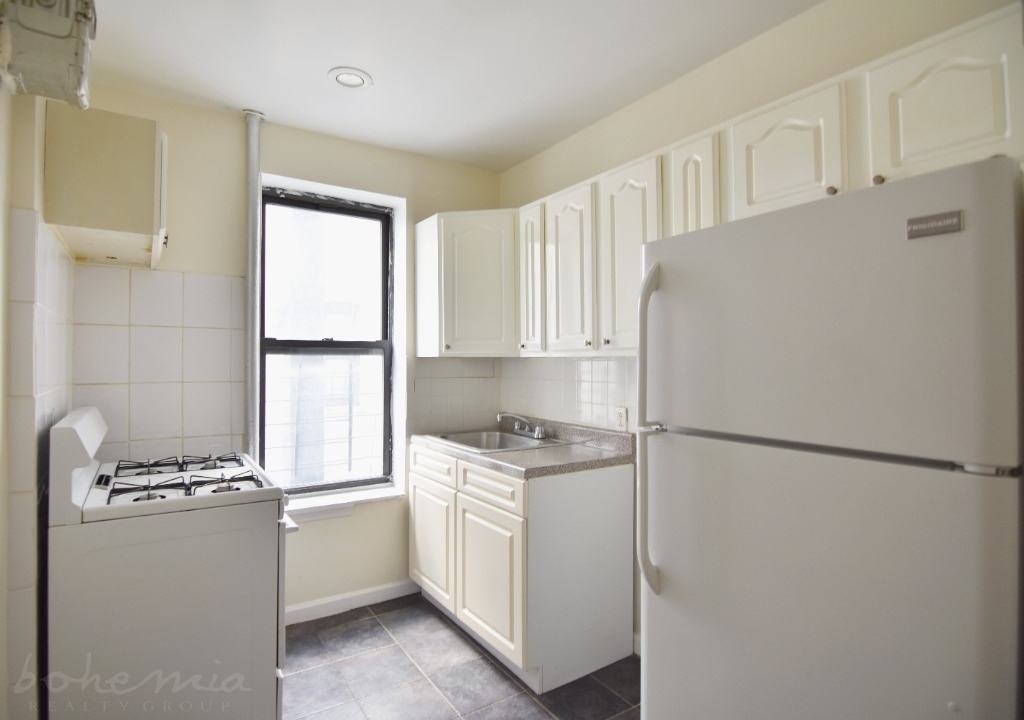 2492 Adam Clayton Powell Jr Boulevard - Photo 2