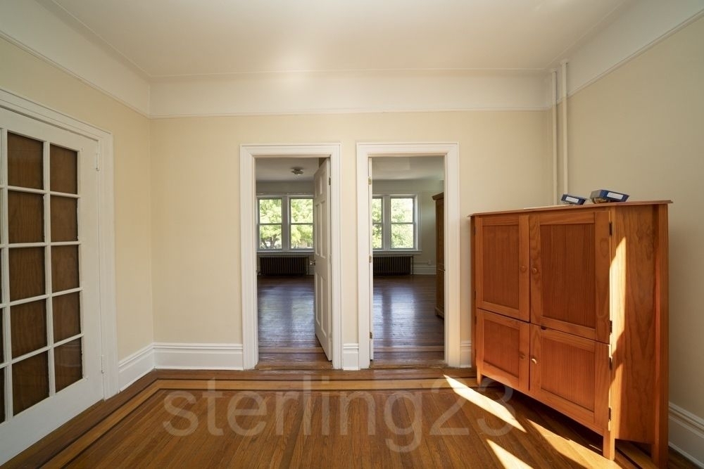 42-06 Ditmars Blvd - Photo 2